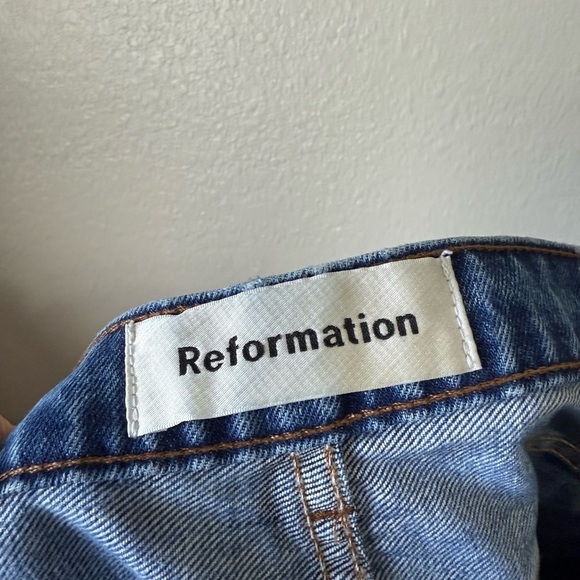 Reformation Cynthia High Relaxed Jean Size 28 - Picture 8 of 10